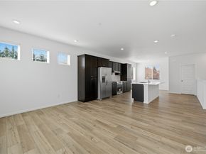 9811 31st Avenue SE B3, Everett WA 98208