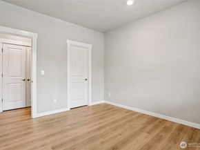 560 SE 11th Place 12, North Bend WA 98045