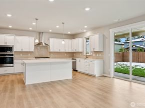560 SE 11th Place 12, North Bend WA 98045