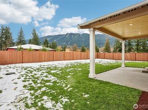 560 SE 11th Place 12, North Bend WA 98045
