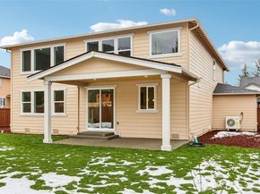 560 SE 11th Place 12, North Bend WA 98045