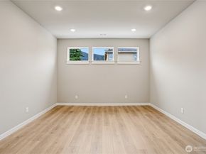 560 SE 11th Place 12, North Bend WA 98045