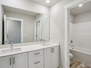 560 SE 11th Place 12, North Bend WA 98045
