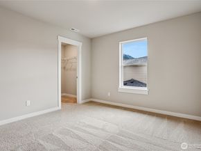 560 SE 11th Place 12, North Bend WA 98045