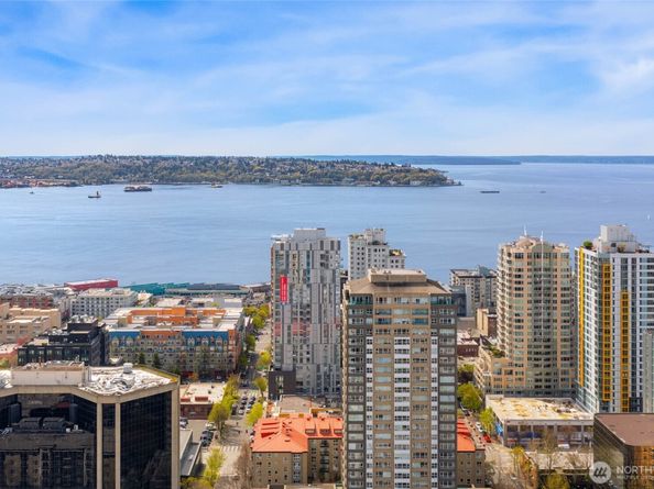 2510 6th Avenue 3705, Seattle WA 98121