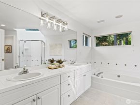 11016 166th Place NE, Redmond WA 98052
