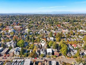 5257 Brooklyn Avenue NE, Seattle WA 98105