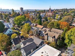 5257 Brooklyn Avenue NE, Seattle WA 98105