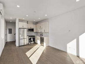 518 N 102nd Street, Seattle WA 98133