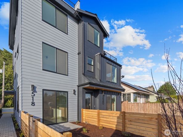 518 N 102nd Street, Seattle WA 98133