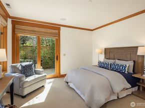 4102 100th Avenue SE, Mercer Island WA 98040