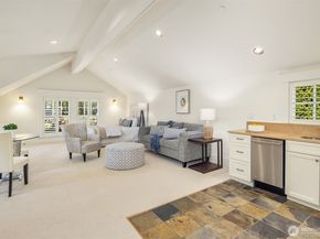 4102 100th Avenue SE, Mercer Island WA 98040