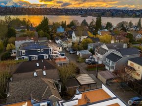 2340 N 64th Street B, Seattle WA 98103