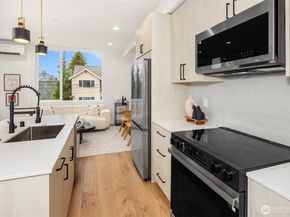 2340 N 64th Street B, Seattle WA 98103