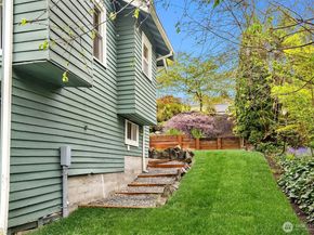3707 SW Juneau Street, Seattle WA 98126