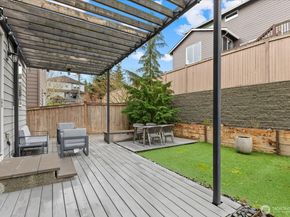9219 Jacobia Avenue SE, Snoqualmie WA 98065