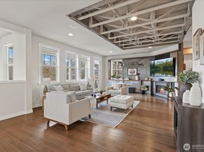 9219 Jacobia Avenue SE, Snoqualmie WA 98065