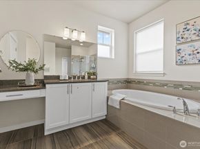 9219 Jacobia Avenue SE, Snoqualmie WA 98065