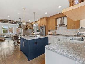 9219 Jacobia Avenue SE, Snoqualmie WA 98065