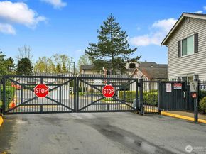 12404 E Gibson Road B304, Everett WA 98204