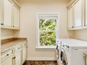 2727 101st Place NE, Bellevue WA 98004