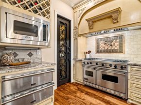 2727 101st Place NE, Bellevue WA 98004