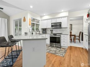 16706 10th Place W, Lynnwood WA 98037