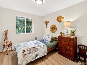 20017 Locust Way, Lynnwood WA 98036