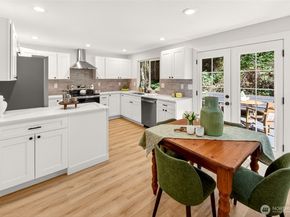 20017 Locust Way, Lynnwood WA 98036
