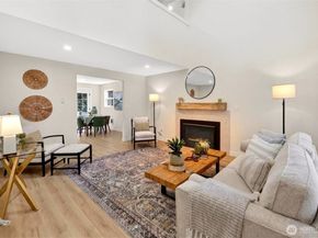 20017 Locust Way, Lynnwood WA 98036