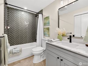 20017 Locust Way, Lynnwood WA 98036
