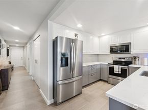 312 4th Avenue 202, Kirkland WA 98033
