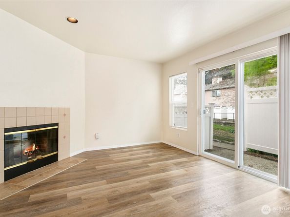 1825 S 330th Street E7, Federal Way WA 98003