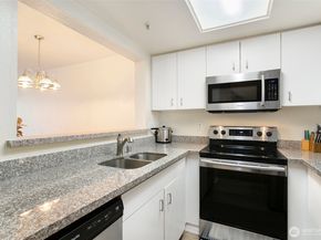 1825 S 330th Street E7, Federal Way WA 98003