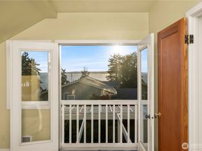 26445 Marine View Drive S, Des Moines WA 98198
