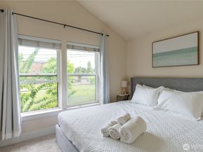 1419 NW 65th Street B, Seattle WA 98117