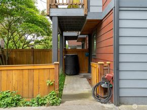 1419 NW 65th Street B, Seattle WA 98117