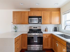1419 NW 65th Street B, Seattle WA 98117