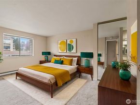 1319 S Puget Drive D35, Renton WA 98055