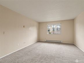 1319 S Puget Drive D35, Renton WA 98055