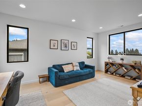 914 6th Street, Mukilteo WA 98275