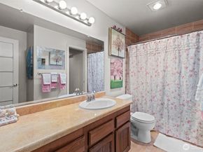 2517 NE 4th Street 523, Renton WA 98056