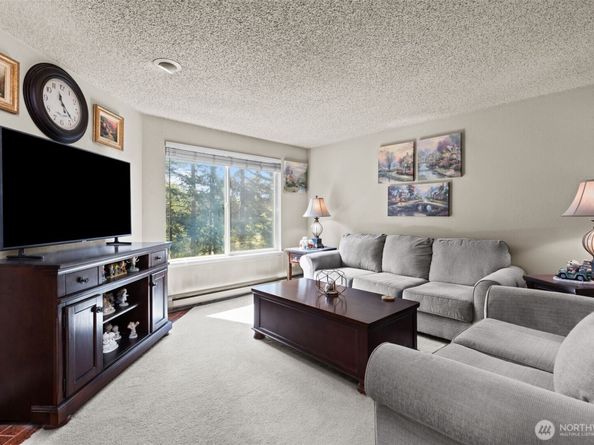 2517 NE 4th Street 523, Renton WA 98056