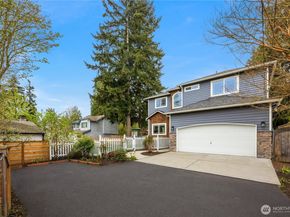 10729 23rd Avenue NE, Seattle WA 98125