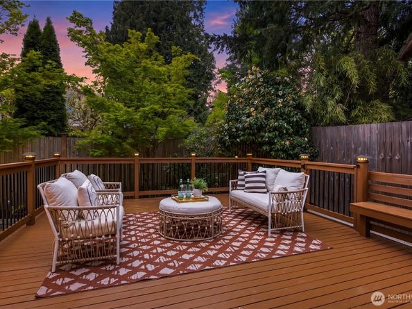 10729 23rd Avenue NE, Seattle WA 98125