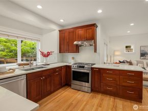 10729 23rd Avenue NE, Seattle WA 98125