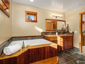 12317 176th Avenue SE, Renton WA 98059