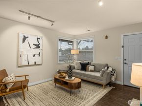 9728 23rd Avenue NE A, Seattle WA 98115