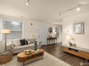 9728 23rd Avenue NE A, Seattle WA 98115