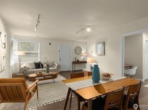 9728 23rd Avenue NE A, Seattle WA 98115